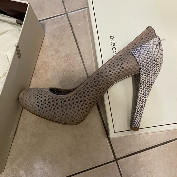 Bcbg pumps - Picture 3 of 7